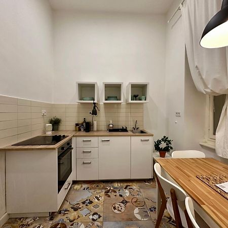 Cozy Studio Flat In The Heart Of Budapest Bagian luar foto