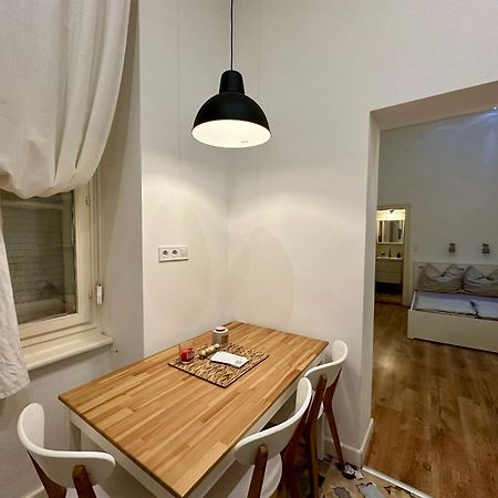 Cozy Studio Flat In The Heart Of Budapest Bagian luar foto